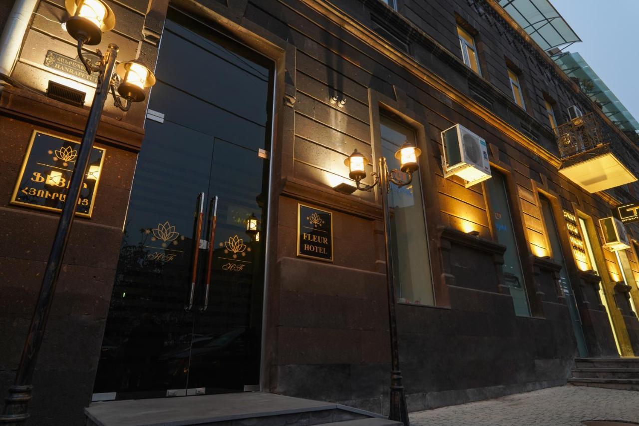 Hotel Fleur Erivan Exterior foto